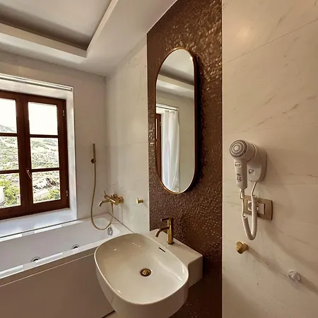 Kalemi Twin Boutique