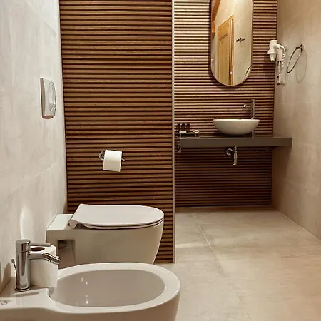 Kalemi Twin Boutique מלון 3*