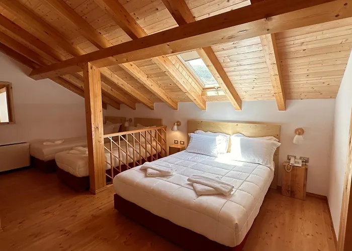 Kalemi Twin Boutique Gjirokastër