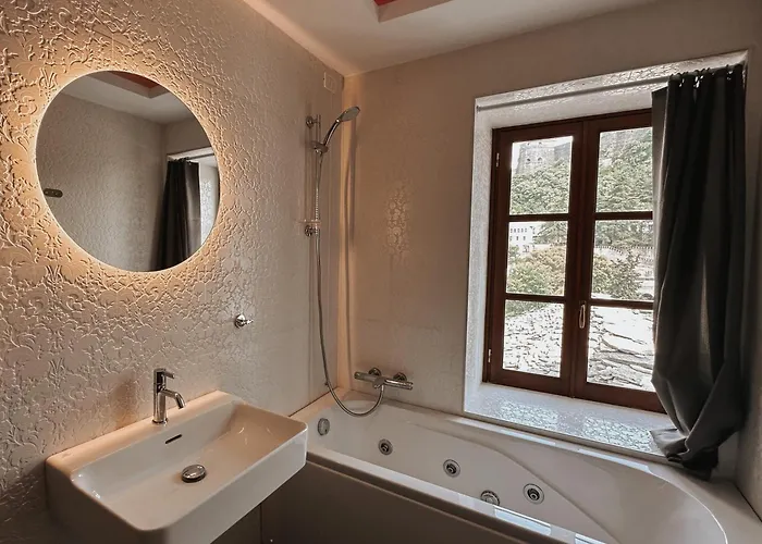 Kalemi Twin Boutique Gjirokastër