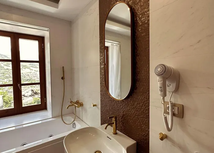 Kalemi Twin Boutique